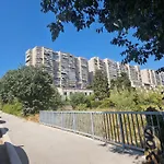 Lumi's Perfect Place Near With Garden & Free Public Parking