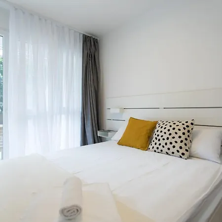 Lumi's Perfect Place Near With Garden & Free Public Parking Сплит